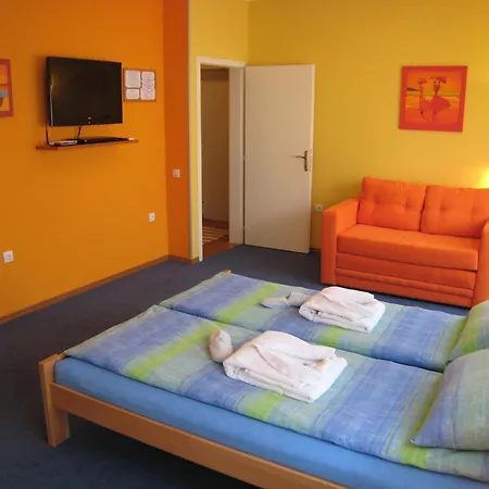 Spirit Hostel And Apartments Belgrado Esterno foto