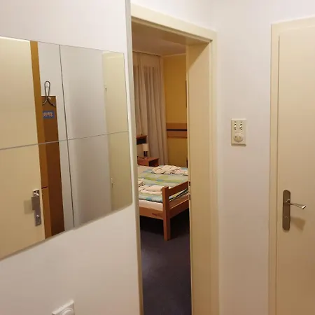 Spirit Hostel And Apartments Belgrado Esterno foto